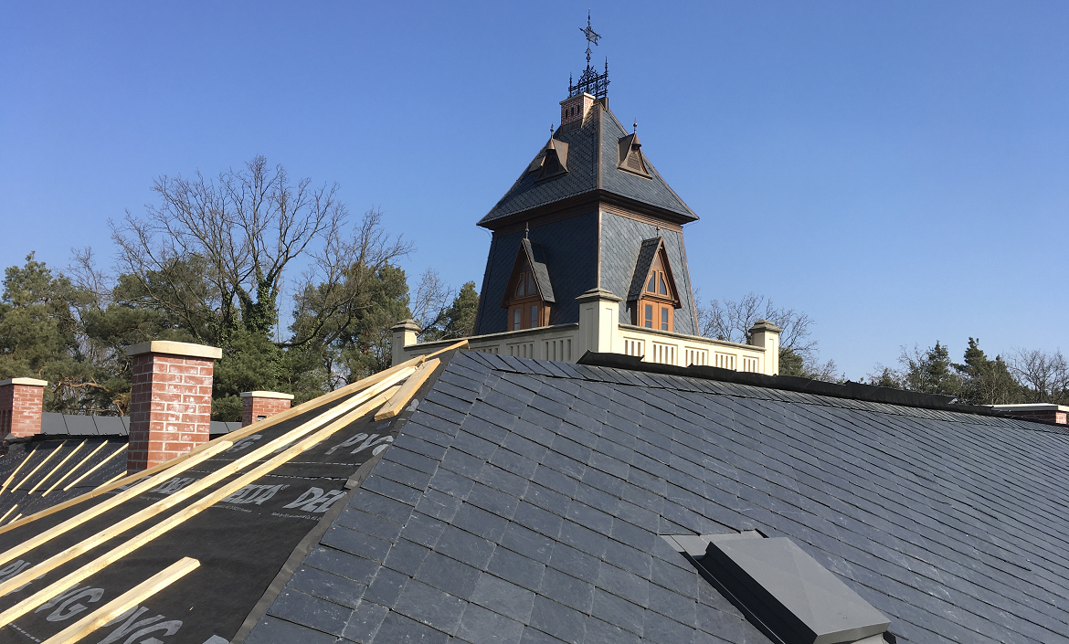 Rekonstrukce střechy Zámečku